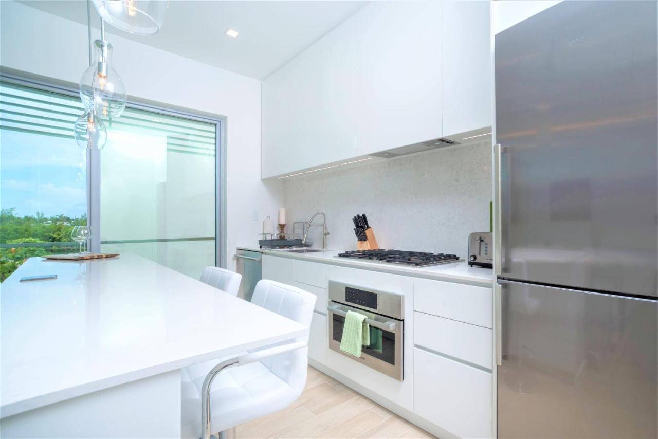 Cayman Luxury Rentals At One Canal Point Τζώρτζταουν Εξωτερικό φωτογραφία