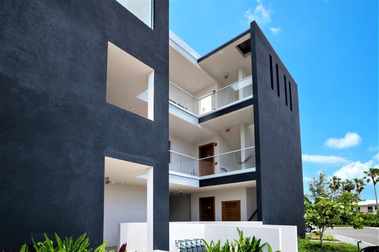 Cayman Luxury Rentals At One Canal Point Τζώρτζταουν Εξωτερικό φωτογραφία
