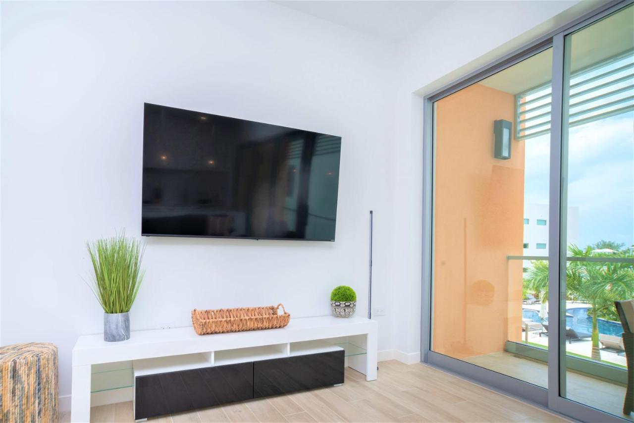Cayman Luxury Rentals At One Canal Point Τζώρτζταουν Εξωτερικό φωτογραφία