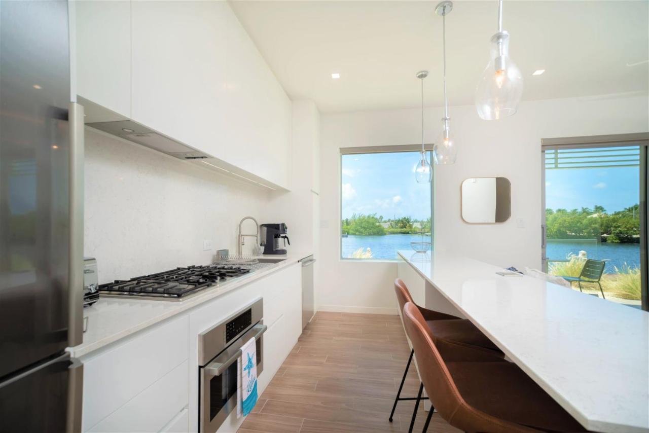Cayman Luxury Rentals At One Canal Point Τζώρτζταουν Εξωτερικό φωτογραφία