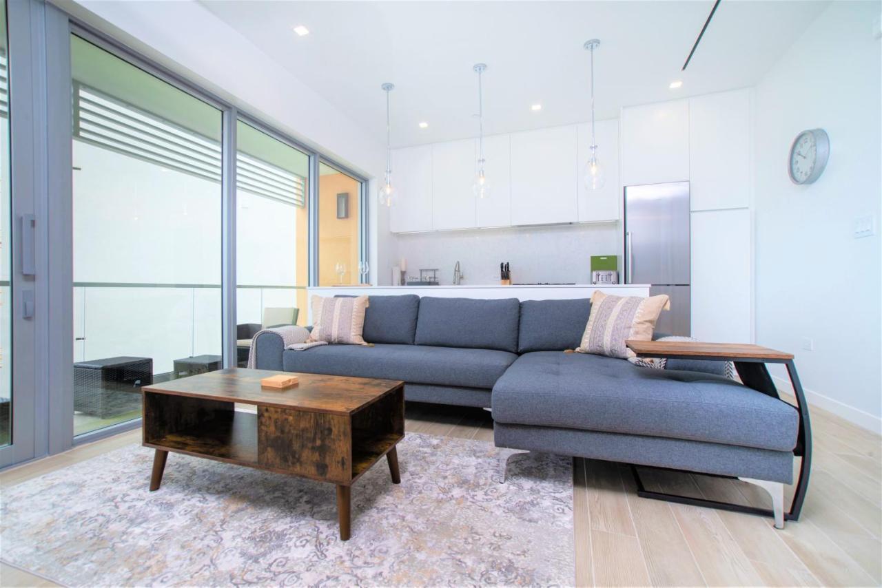Cayman Luxury Rentals At One Canal Point Τζώρτζταουν Εξωτερικό φωτογραφία