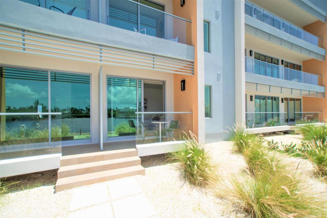 Cayman Luxury Rentals At One Canal Point Τζώρτζταουν Εξωτερικό φωτογραφία