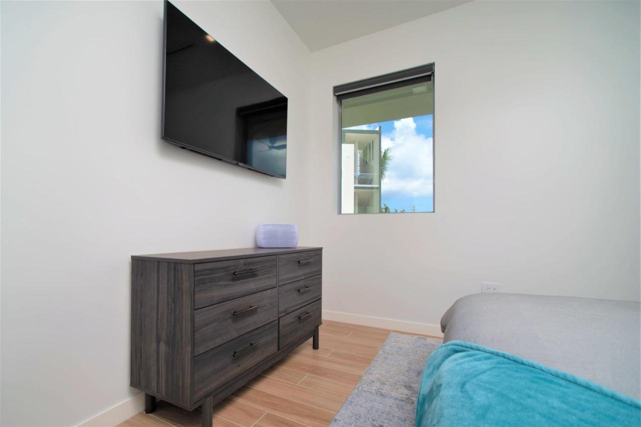 Cayman Luxury Rentals At One Canal Point Τζώρτζταουν Εξωτερικό φωτογραφία