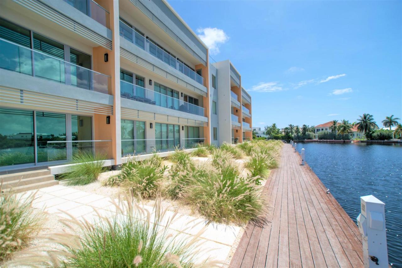 Cayman Luxury Rentals At One Canal Point Τζώρτζταουν Εξωτερικό φωτογραφία