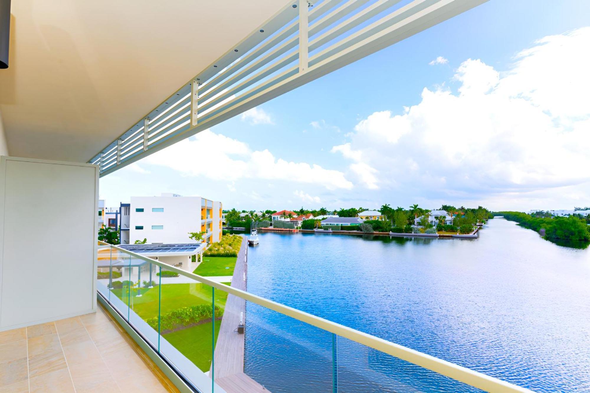 Cayman Luxury Rentals At One Canal Point Τζώρτζταουν Εξωτερικό φωτογραφία