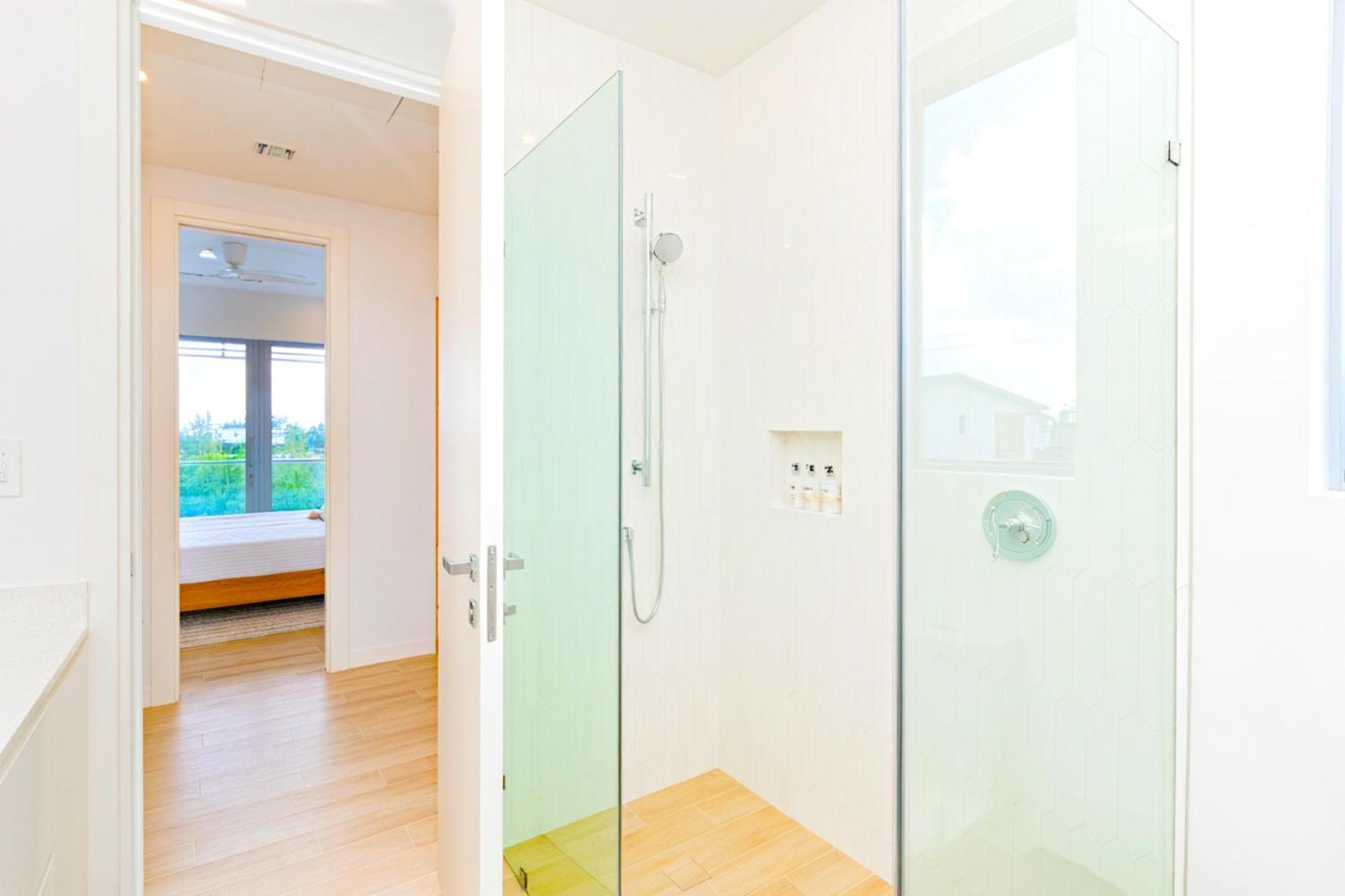 Cayman Luxury Rentals At One Canal Point Τζώρτζταουν Εξωτερικό φωτογραφία